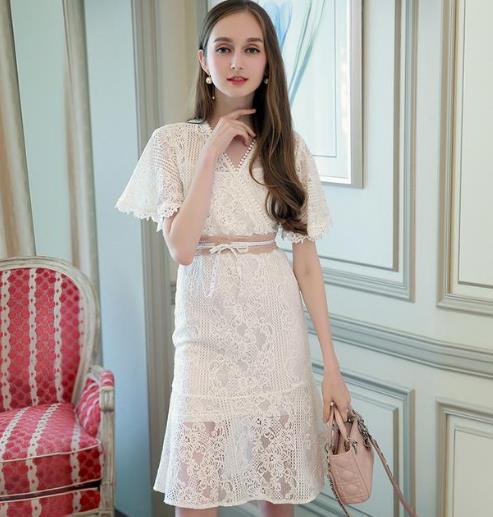 时尚连衣裙搭配：6款连衣裙彰显高贵名媛范（图）