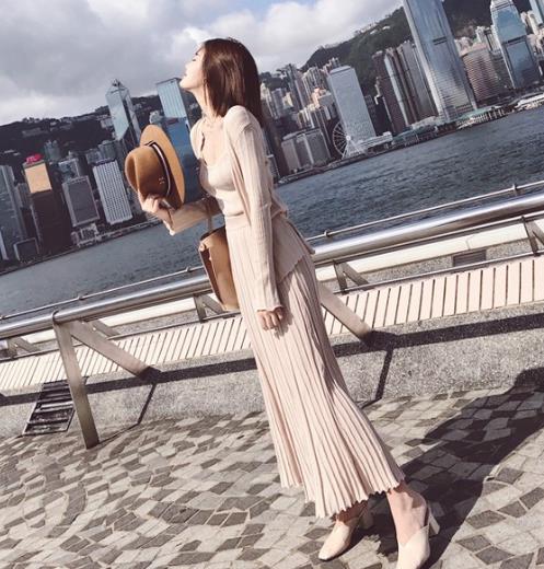 针织开衫短裙两件套搭配：青春减龄两件套推荐（图）