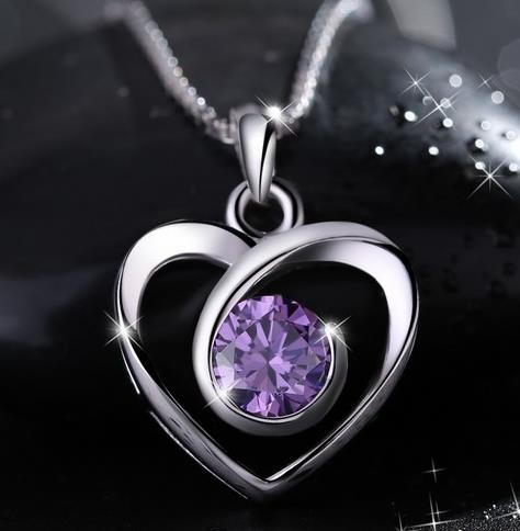 点睛耳钉 时尚不败：不对称纯银耳钉搭配推荐（图）