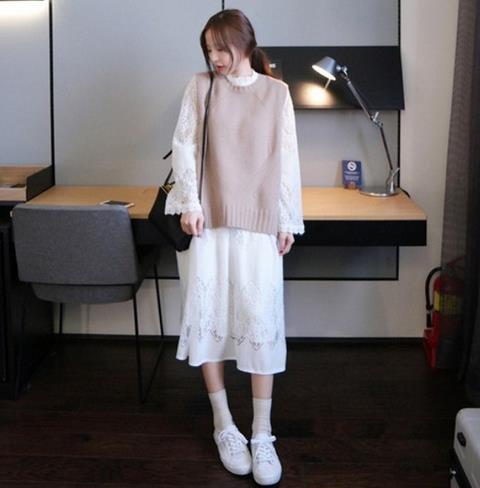 条纹毛衣搭配立领针织马甲：显高显瘦马甲推荐（图）