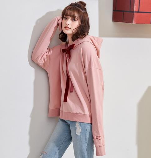 刺绣宽松连帽卫衣怎么搭配才能彰显大长腿(图)
刺绣宽松连帽卫衣怎么搭配才能彰显大长腿(图)