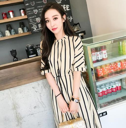 七分袖印花连衣裙分享：穿出与众不同的时尚感
