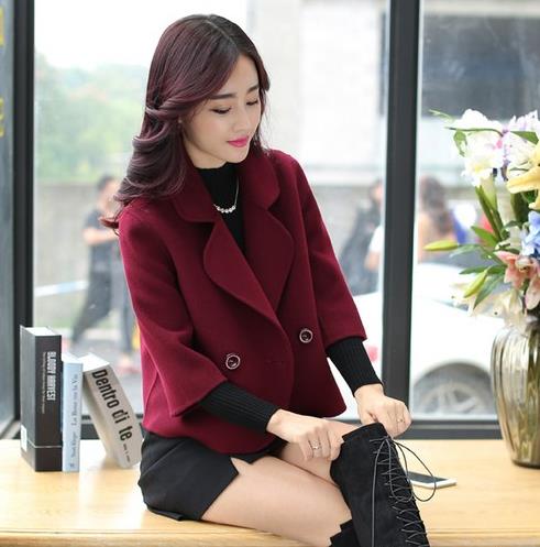 百搭短款毛呢外套的多种搭配：温婉知性范儿（图）