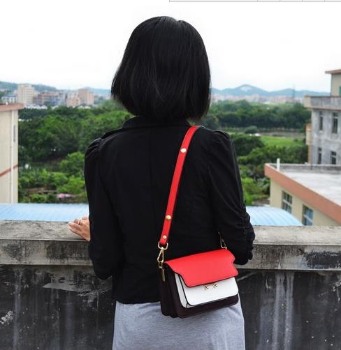 拼接圆环小方包怎么搭配：6种搭出时尚英伦风