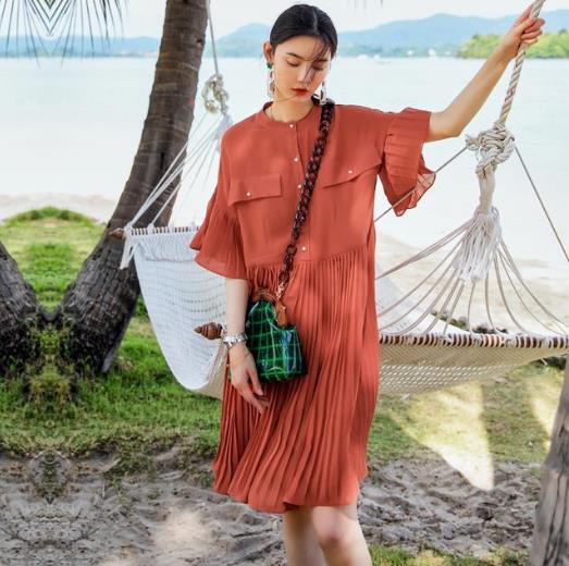 复古花瓣衬衫裙怎么搭配：6款搭出复古端庄淑女风