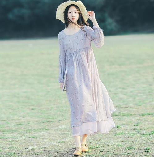 宽松连衣裙巧遮肚腩秀美腿:显瘦连衣裙配推荐(图) 宽松连衣裙巧遮肚腩秀美腿:显瘦连衣裙配推荐(图)