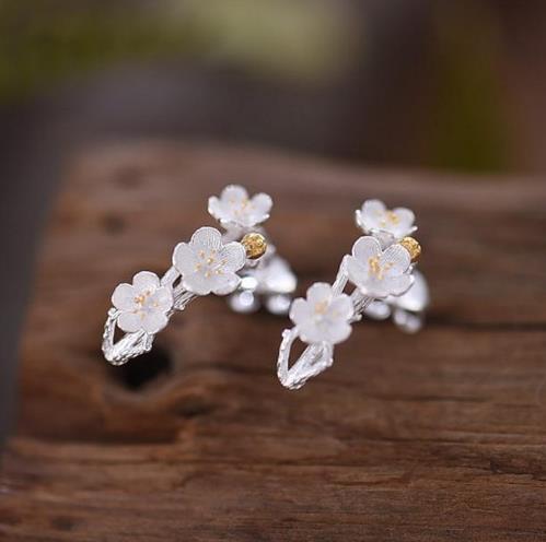 雨中花手工项链搭配：新款时尚百搭项链推荐（图）