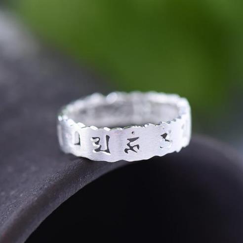 雨中花手工项链搭配：新款时尚百搭项链推荐（图）