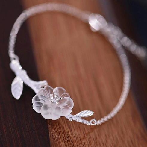 雨中花手工项链搭配：新款时尚百搭项链推荐（图）