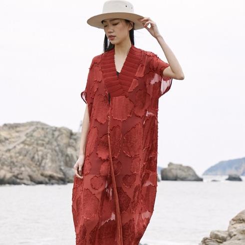 荷叶边修身连衣裙怎么搭配：5款搭出端庄文艺范