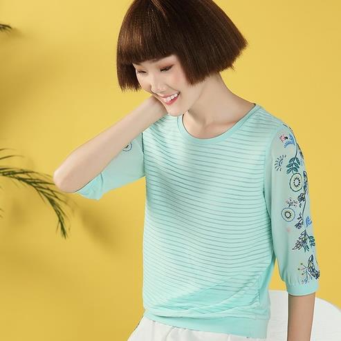 半身裙搭配印花雪纺衫:打造清凉夏日少女心 半身裙搭配印花雪纺衫:打造清凉夏日少女心