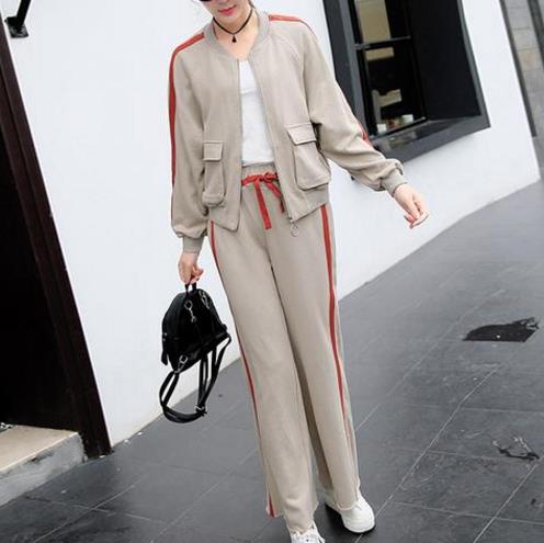 今年流行时尚收腰阔腿裤两件套:时髦又减龄(图) 今年流行时尚收腰阔腿裤两件套:时髦又减龄(图)