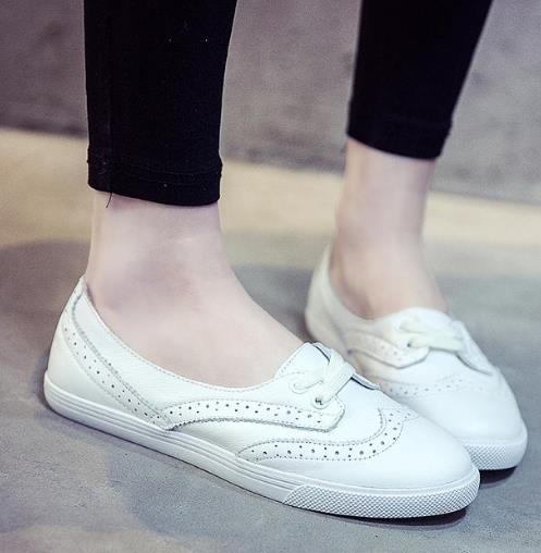 这个季节小白鞋火起来了：6款时尚小白鞋搭配（图）