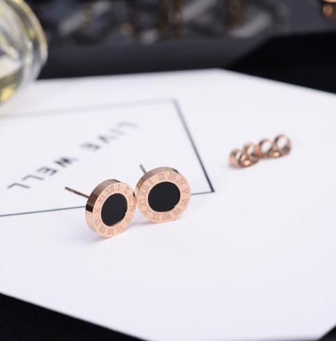 6款时尚百搭钛钢镀玫瑰金项链:凸显个性风采(图) 6款时尚百搭钛钢镀玫瑰金项链:凸显个性风采(图)