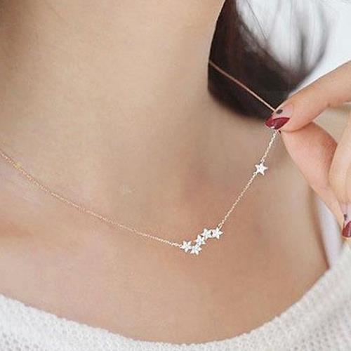 今年最流行水钻耳饰搭配：百搭耳饰赚足回头率（图）