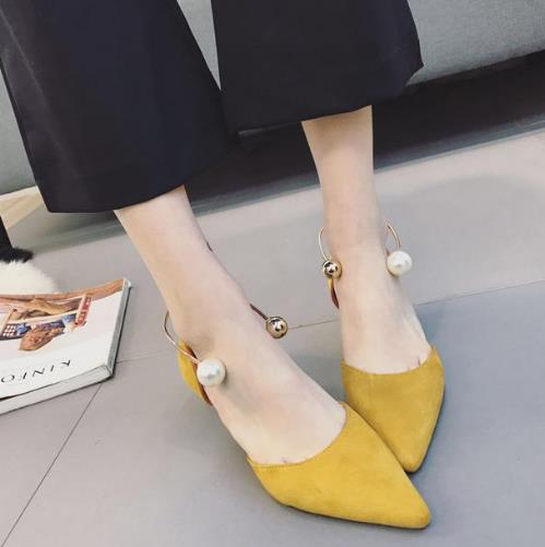 小个子穿秋季性感高跟单鞋：轻松告别小短腿（图）