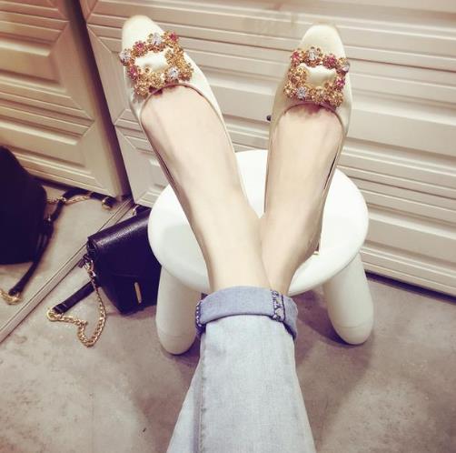 时尚镶钻高跟鞋：6款高跟鞋穿出高贵大方时髦感
