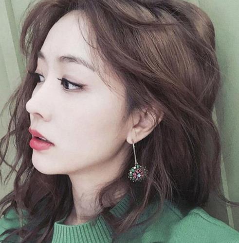 独具风情的几款耳饰：韩国长款流苏耳坠搭配（图）