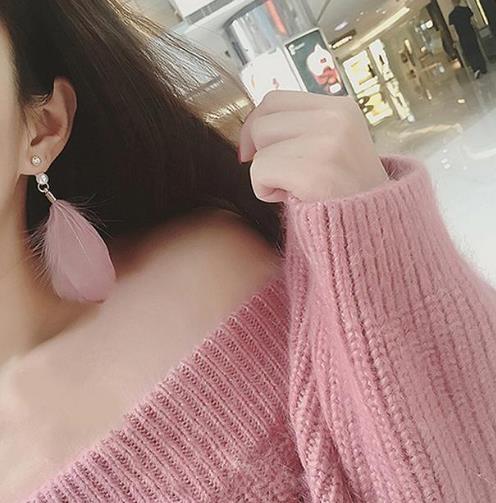 韩国简约羽毛吊坠耳环:6款耳环打造复古甜美风 韩国简约羽毛吊坠耳环:6款耳环打造复古甜美风