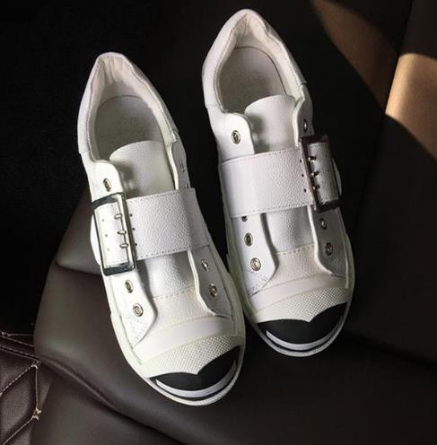 6款显腿长的真皮厚底中跟休闲鞋搭配推荐(图) 6款显腿长的真皮厚底中跟休闲鞋搭配推荐(图)