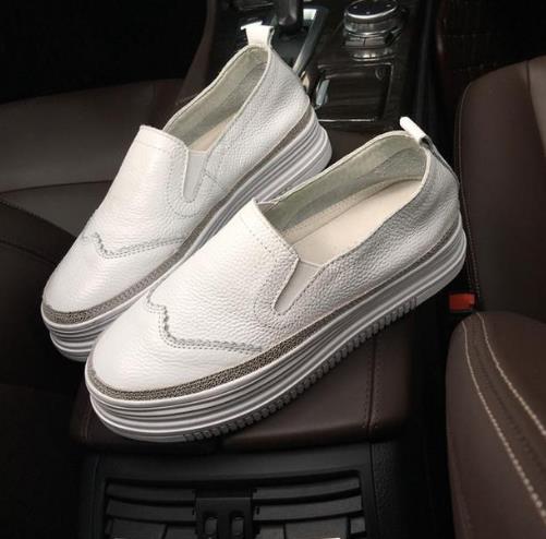 6款显腿长的真皮厚底中跟休闲鞋搭配推荐(图) 6款显腿长的真皮厚底中跟休闲鞋搭配推荐(图)