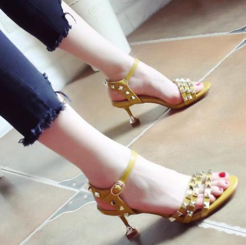 今夏最火还是猫跟鞋：优雅舒适猫跟鞋推荐（图）