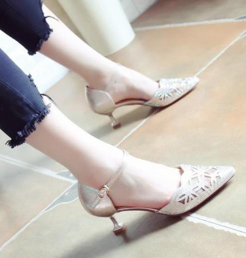 今夏最火还是猫跟鞋：优雅舒适猫跟鞋推荐（图）