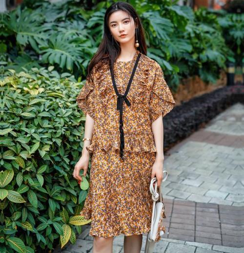 胖mm看过来：超级显瘦遮肉方领衬衫裙推荐（图）