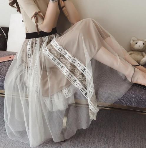 今年巨流行这6款蕾丝网纱半身裙：彰显女人魅力