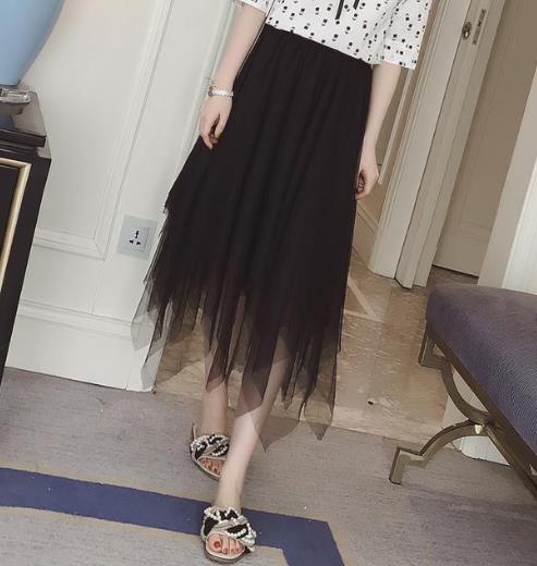 今年巨流行这6款蕾丝网纱半身裙：彰显女人魅力