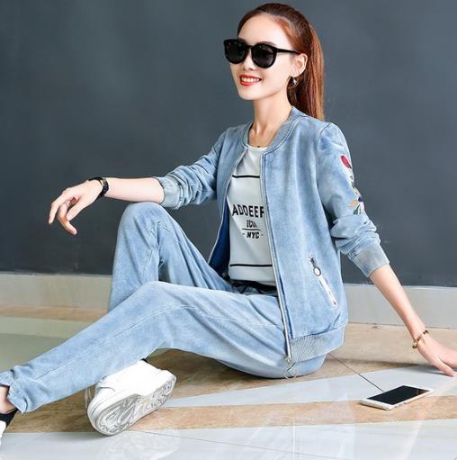 秋季没什么比套装更实用：条纹针织两件套搭配（图）