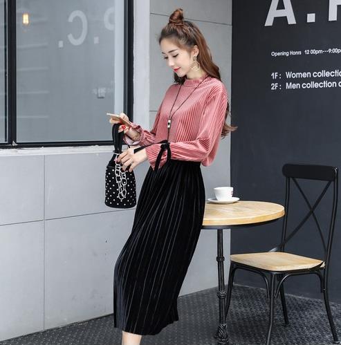 蕾丝背带裙两件套搭配:省时省力两件套推荐(图) 蕾丝背带裙两件套搭配:省时省力两件套推荐(图)