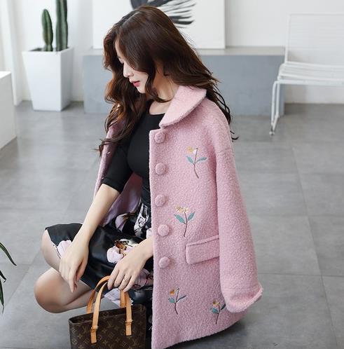 蝙蝠袖毛呢外套怎么搭配：6款外套彰显复古情怀