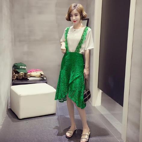 腿短的妹子要穿钩花蕾丝套装裙:彰显大长腿(图) 腿短的妹子要穿钩花蕾丝套装裙:彰显大长腿(图)