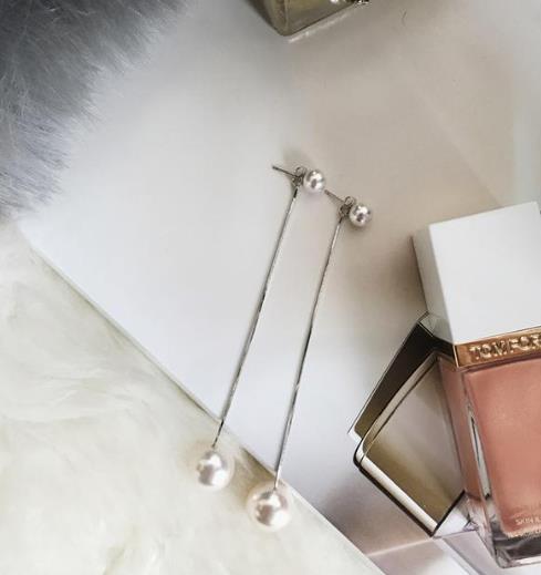 玫瑰金珍珠吊坠项链搭配：时髦优雅项链推荐（图）