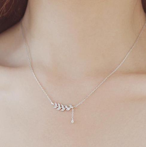 明星同款五角星镶钻耳钉:演绎优雅淑女情怀(图) 明星同款五角星镶钻耳钉:演绎优雅淑女情怀(图)