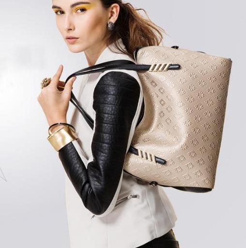 今年最流行这几款牛皮包女斜挎包：简约大气（图）