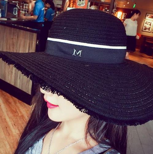 好看又实用的几款黑色简约锁骨链：简约百搭（图）