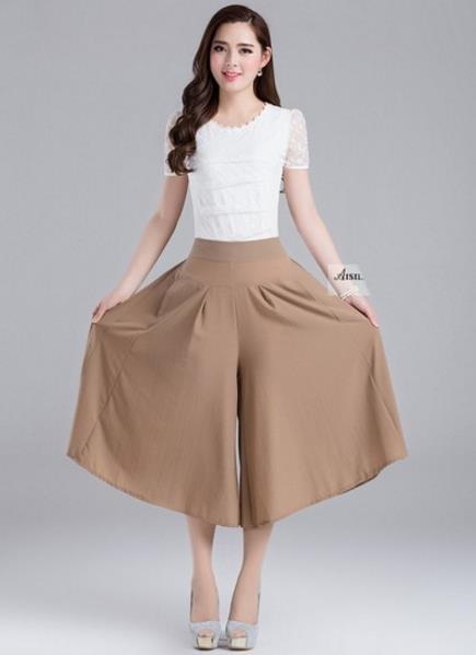 阔腿裤如何搭配上衣：穿出独特的时尚品味