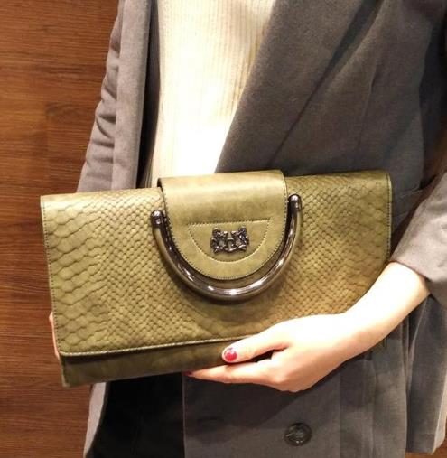 时尚百搭的手拿包：6款手拿包打造时尚大牌范（图）