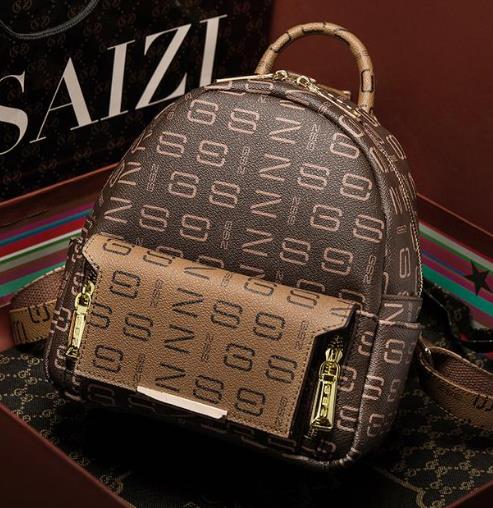 6款时尚休闲真皮双肩包搭配：简约百搭双肩包（图）