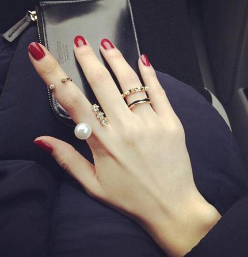 非常时髦的韩版玫瑰金简约超细戒指搭配推荐（图）