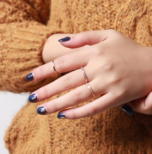 非常时髦的韩版玫瑰金简约超细戒指搭配推荐（图）