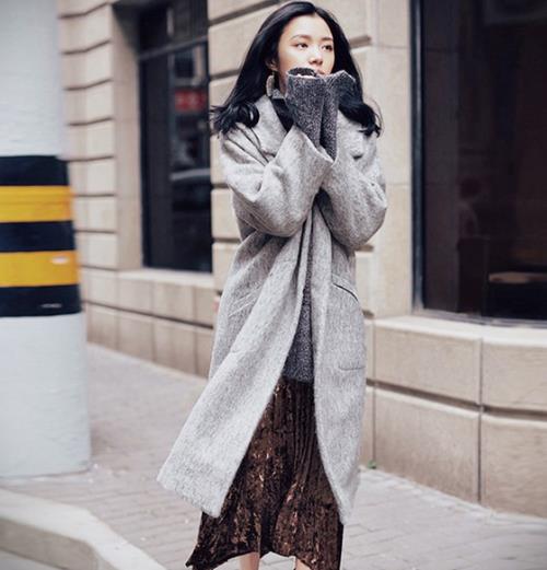 单排扣格子毛呢外套搭配：时尚毛呢外套推荐（图）