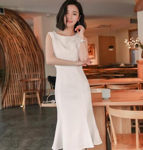 	
明星同款牛仔鱼尾裙搭配：修身显瘦鱼尾裙推荐（图）
