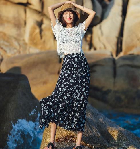 	
明星同款牛仔鱼尾裙搭配：修身显瘦鱼尾裙推荐（图）
