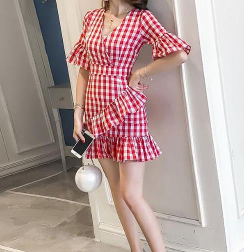 	
明星同款牛仔鱼尾裙搭配：修身显瘦鱼尾裙推荐（图）
