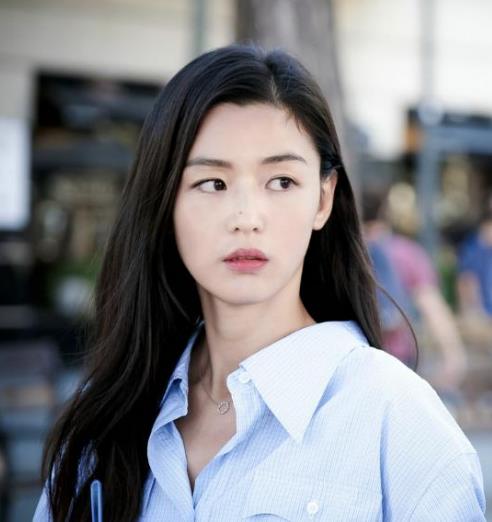 今年最流行甜美树叶流苏项链：气质减龄项链搭配