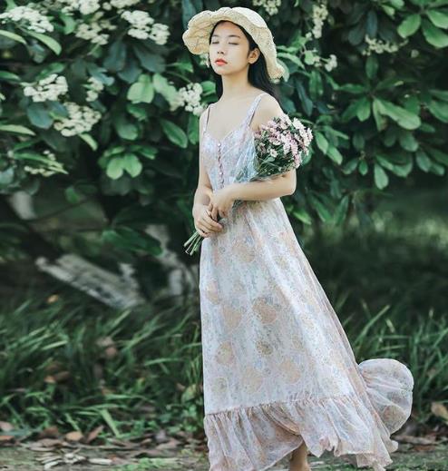 小清新气质的几款印花连衣裙：时髦显气质（图）