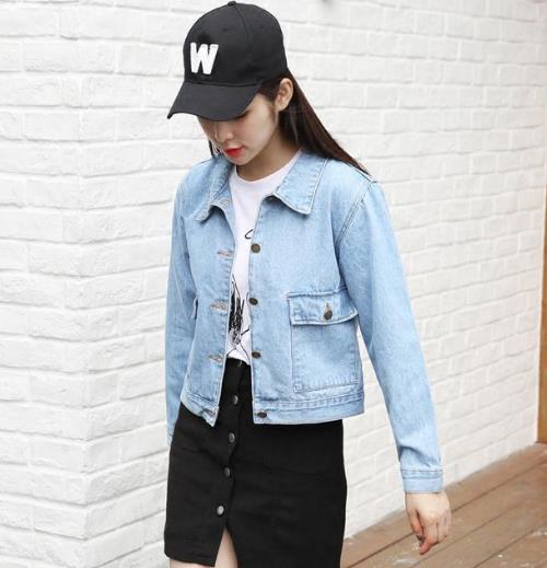 秋季短款牛仔外套怎么搭配才能时髦显瘦显气质（图）